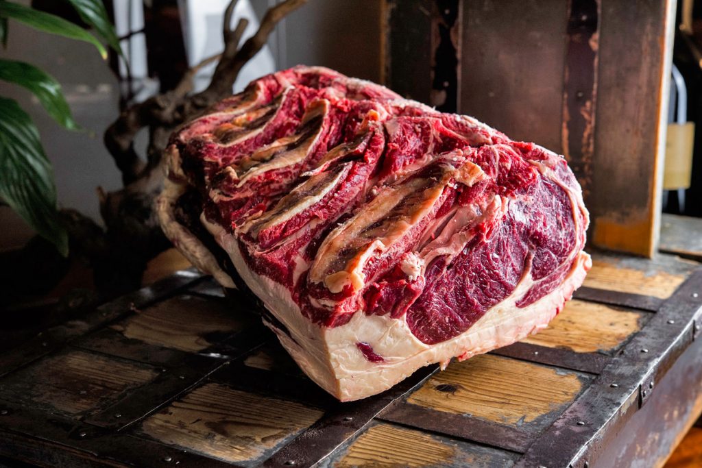 Pieza del mejor lomo en Restaurantes el Buey de Madrid